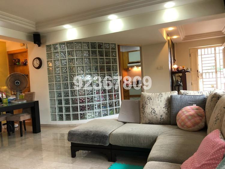 Toh Guan Road thumbnail photo